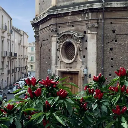 Il Barocco, 3 Bedrooms Deluxe 230mq2 Apartment Catania